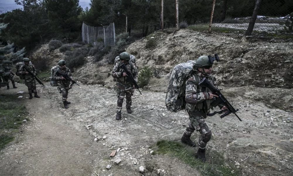 ''Aυτοκτονικές'' τάσεις από Ερντογάν: Τούρκοι κομάντος θα εκπαιδεύσουν τους Ουκρανούς